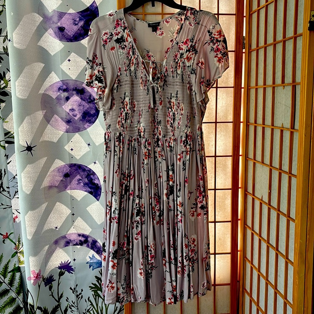 Size 1 Torrid floral mini dress, gray challis, smocked skater.